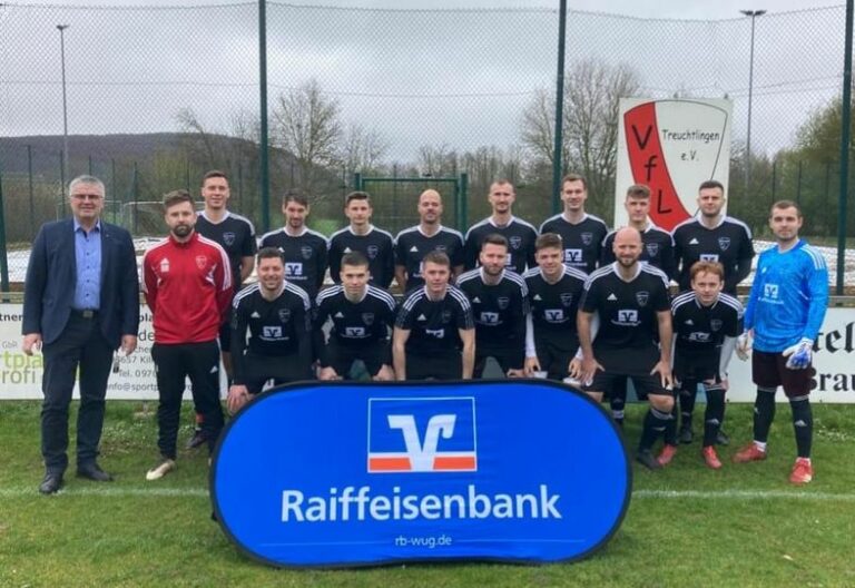 Raifeisenbank Weißenburg sponsort Trikots